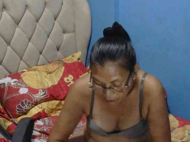 hOtGranny4u