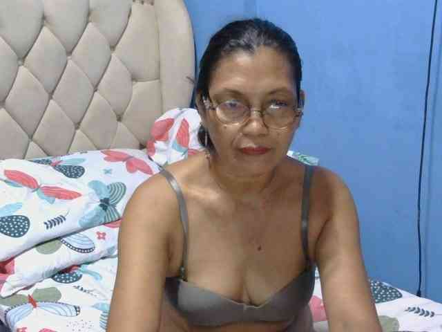 hOtGranny4u webcam