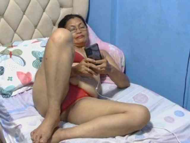 hOtGranny4u webcam