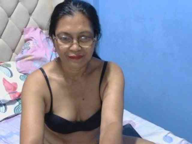 hOtGranny4u hOtGranny4u