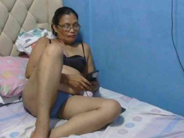 hOtGranny4u webcam
