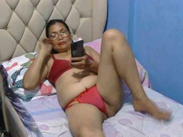 hOtGranny4u webcam