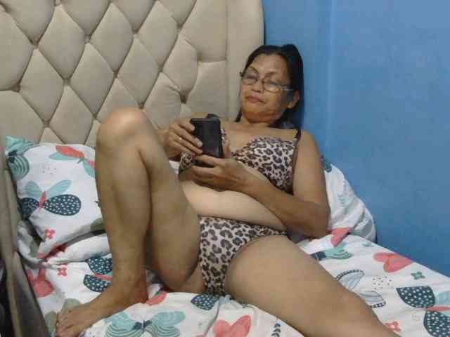 hOtGranny4u webcam