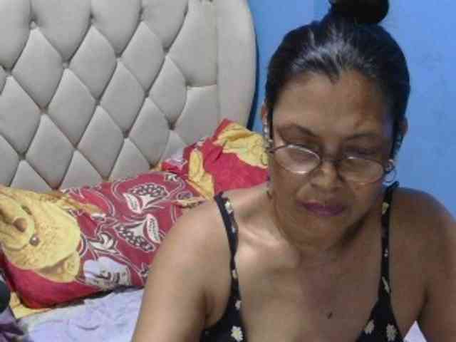 hOtGranny4u webcam