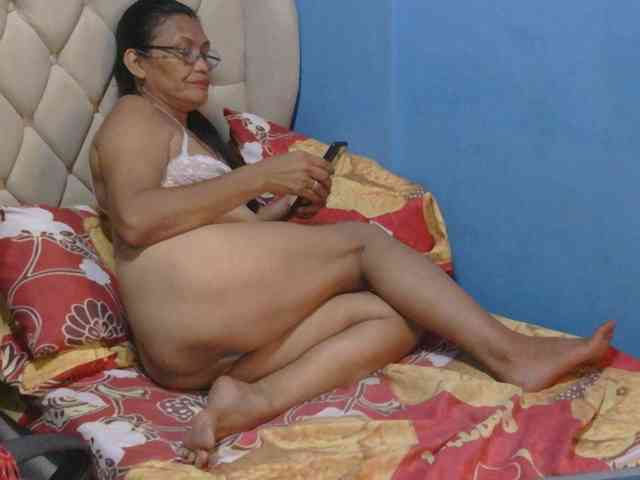 hOtGranny4u