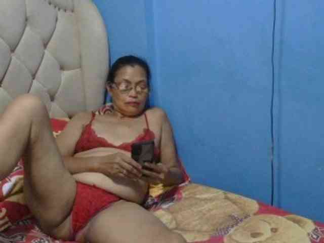 hOtGranny4u webcam