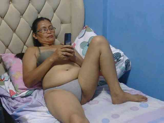 hOtGranny4u webcam