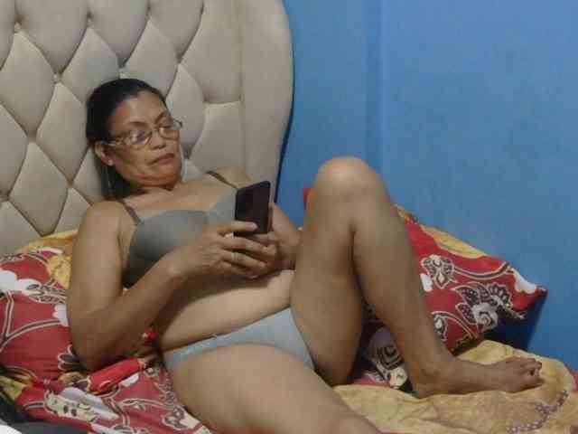 hOtGranny4u