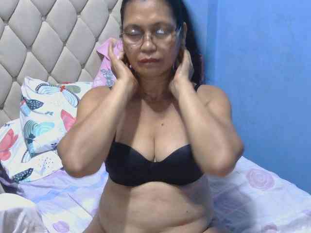 hOtGranny4u webcam