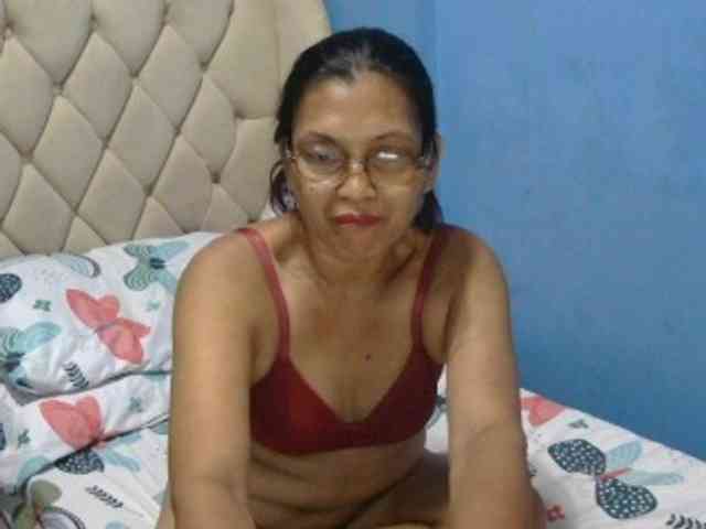 hOtGranny4u webcam