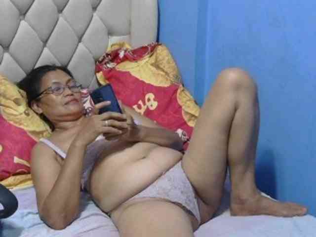 hOtGranny4u Live Webcam on BongaCams