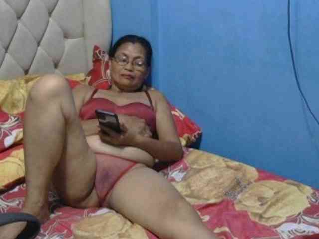 hOtGranny4u webcam