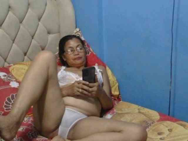 hOtGranny4u hOtGranny4u