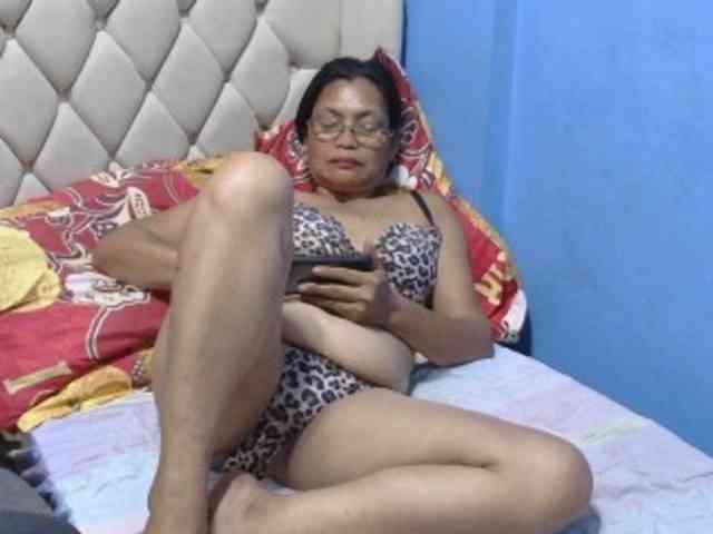 hOtGranny4u