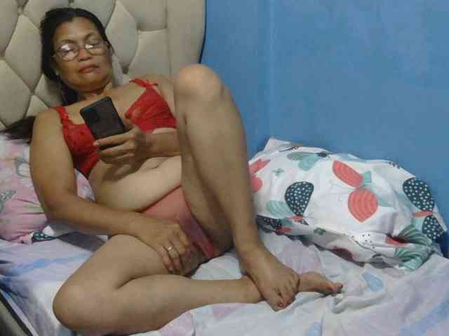 hOtGranny4u webcam