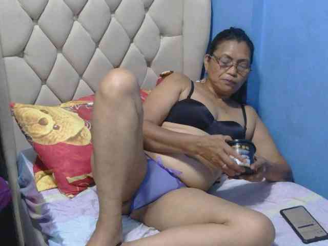 hOtGranny4u hOtGranny4u