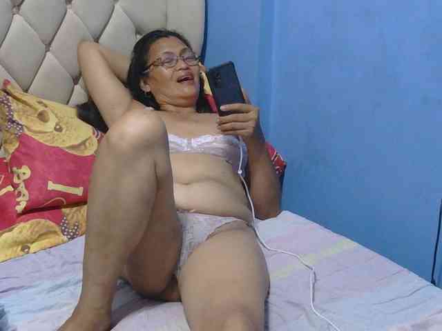 hOtGranny4u webcam