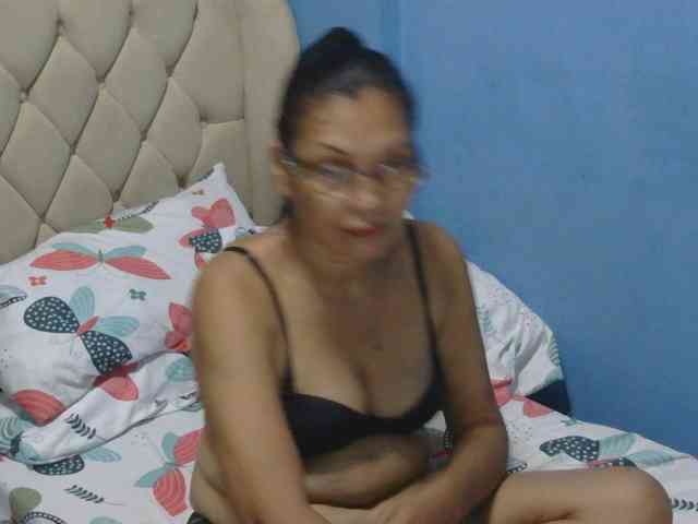 hOtGranny4u webcam