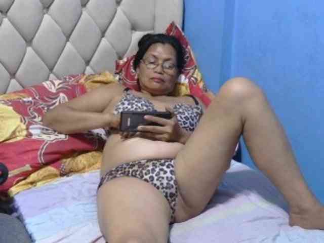 hOtGranny4u