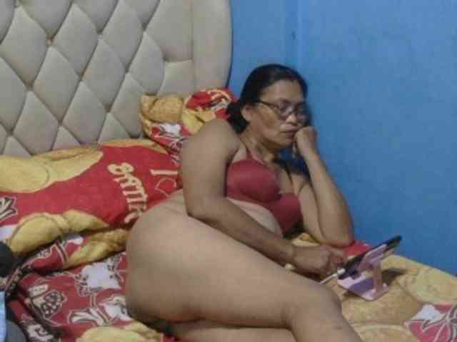 hOtGranny4u webcam