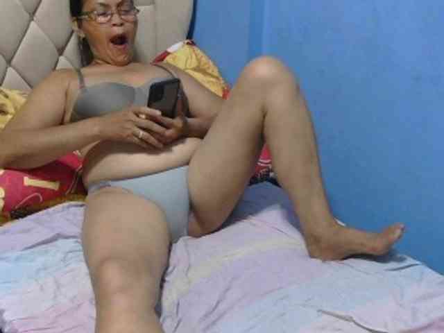 hOtGranny4u
