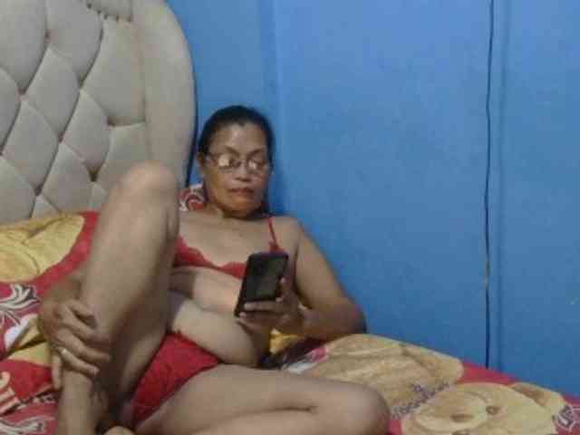 hOtGranny4u webcam