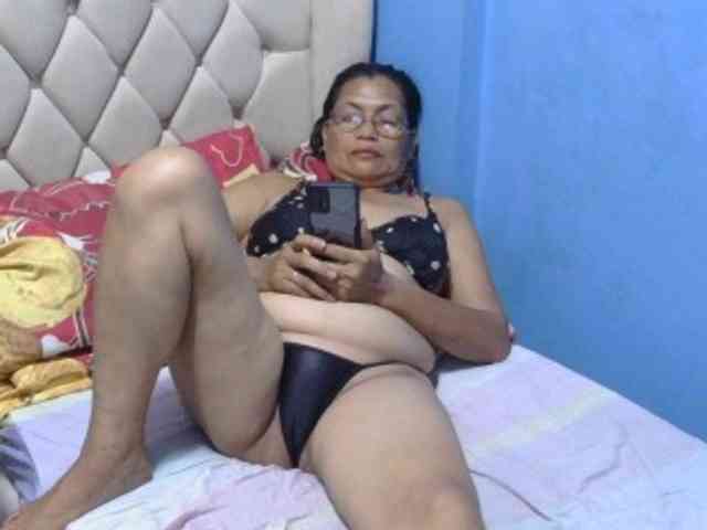 hOtGranny4u