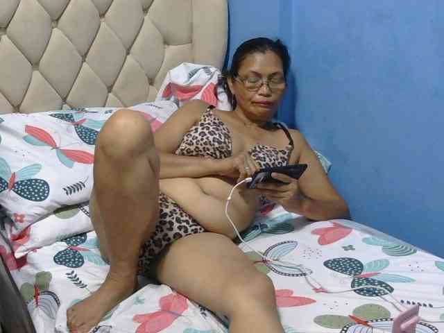 hOtGranny4u