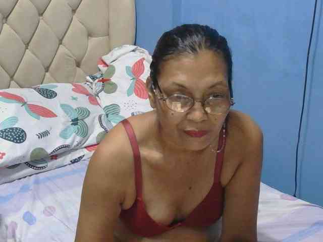 hOtGranny4u webcam