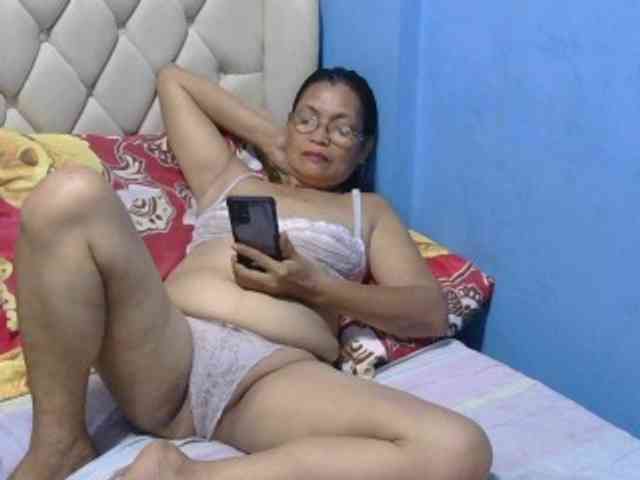 hOtGranny4u hOtGranny4u