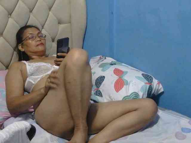 hOtGranny4u webcam