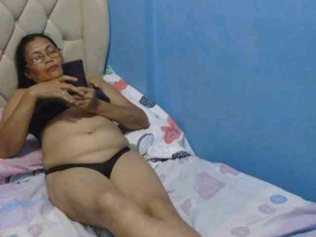 hOtGranny4u webcam