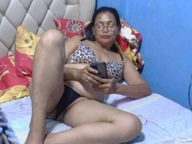 hOtGranny4u webcam