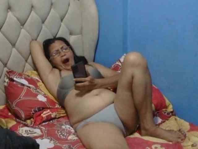 hOtGranny4u