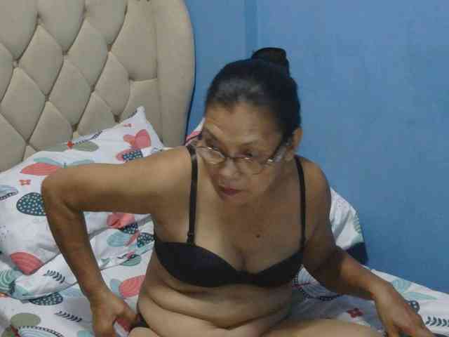 hOtGranny4u webcam