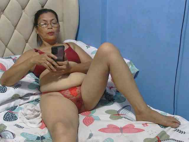 hOtGranny4u webcam
