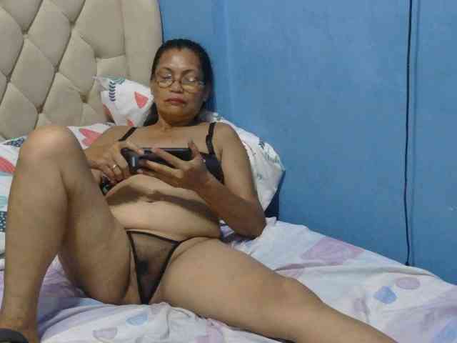 hOtGranny4u webcam