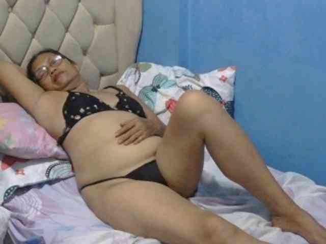 hOtGranny4u webcam