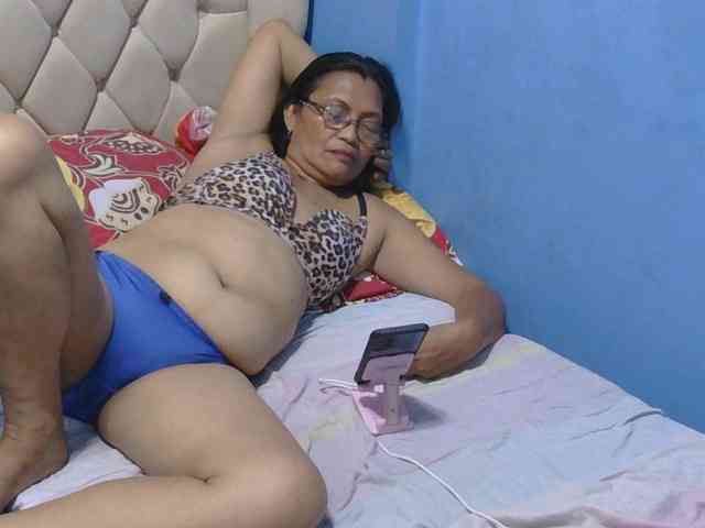hOtGranny4u
