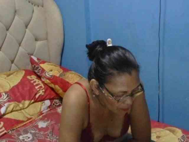 hOtGranny4u webcam