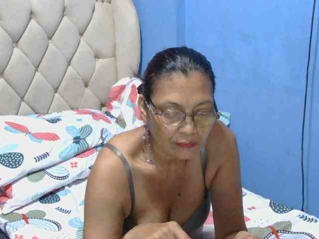 hOtGranny4u