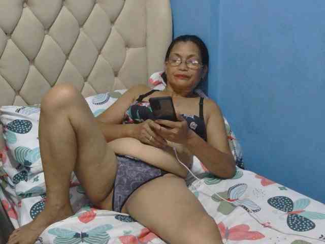 hOtGranny4u webcam