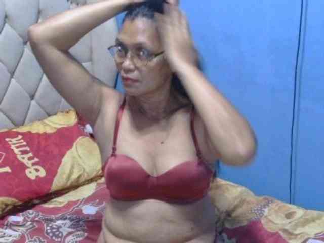 hOtGranny4u webcam
