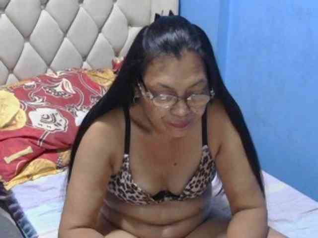 hOtGranny4u webcam