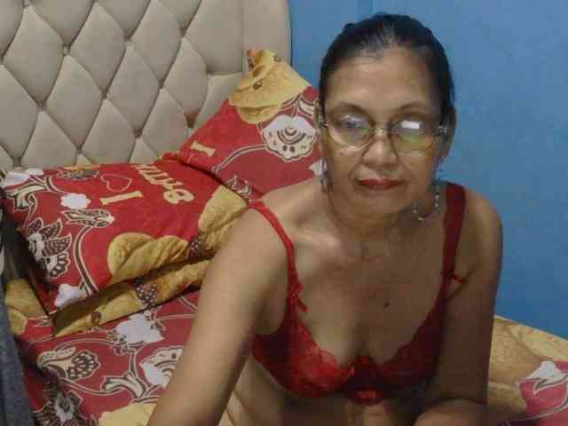 hOtGranny4u webcam