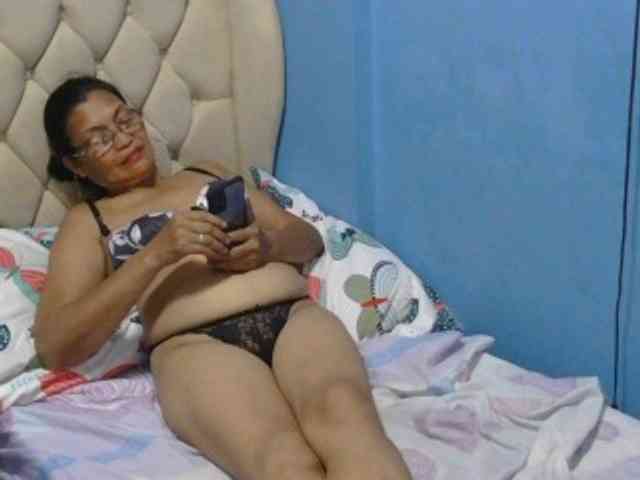 hOtGranny4u webcam