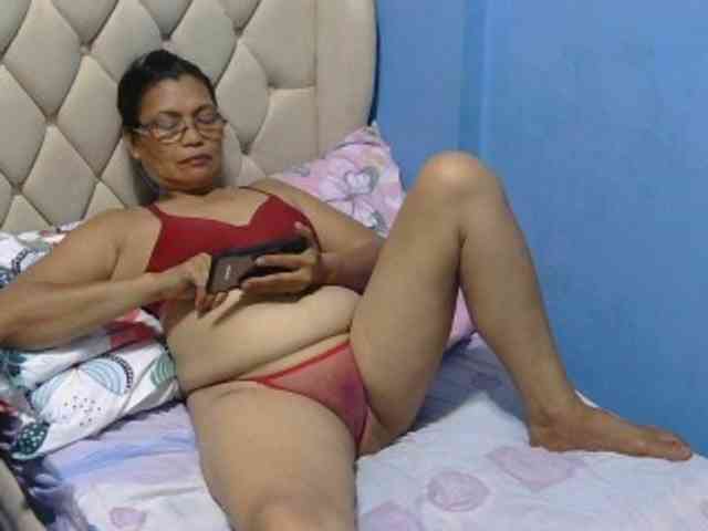 hOtGranny4u webcam