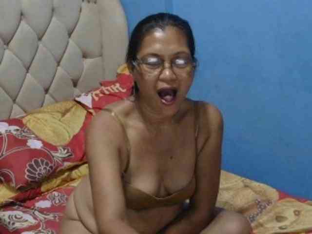 hOtGranny4u