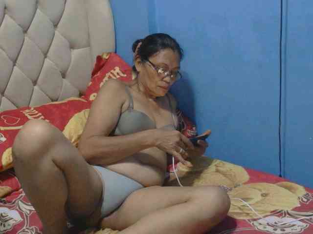 hOtGranny4u
