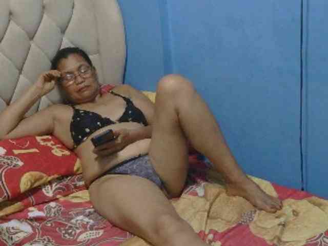 hOtGranny4u webcam
